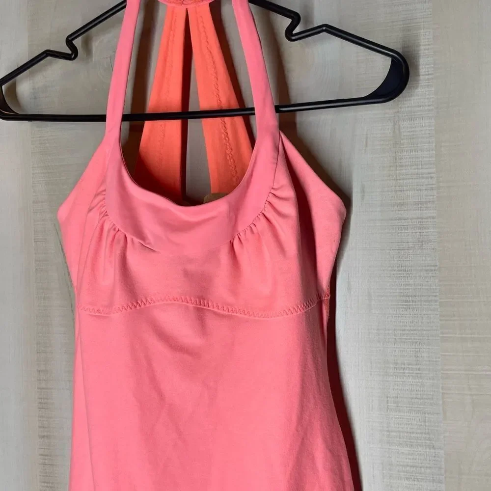 Lululemon sports bra tank top pink melon color size 6‎